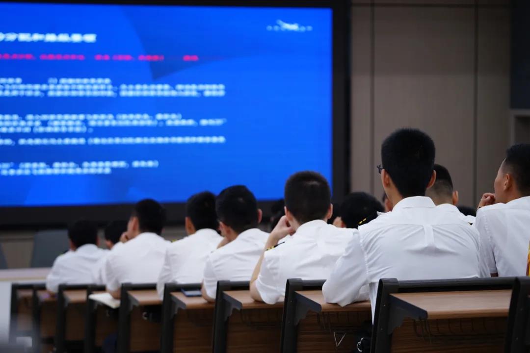 龙昊通航集团-龙浩航校精品课开讲啦!
